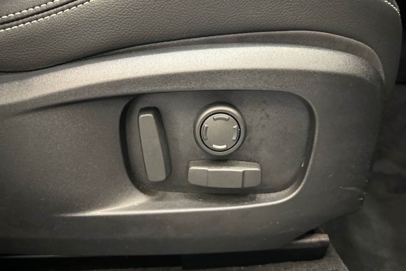 2024 (24) JAGUAR F-PACE 2.0 D200 R-Dynamic SE Black 5dr Auto AWD 3431043