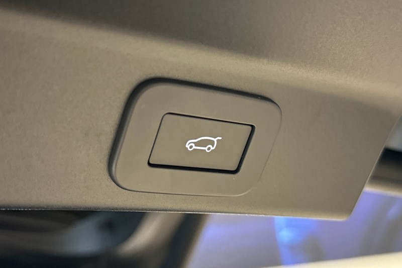 2024 (24) JAGUAR F-PACE 2.0 D200 R-Dynamic SE Black 5dr Auto AWD 3431064