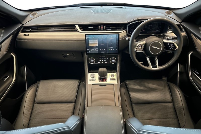 2024 (24) JAGUAR F-PACE 2.0 D200 R-Dynamic SE Black 5dr Auto AWD 3431037