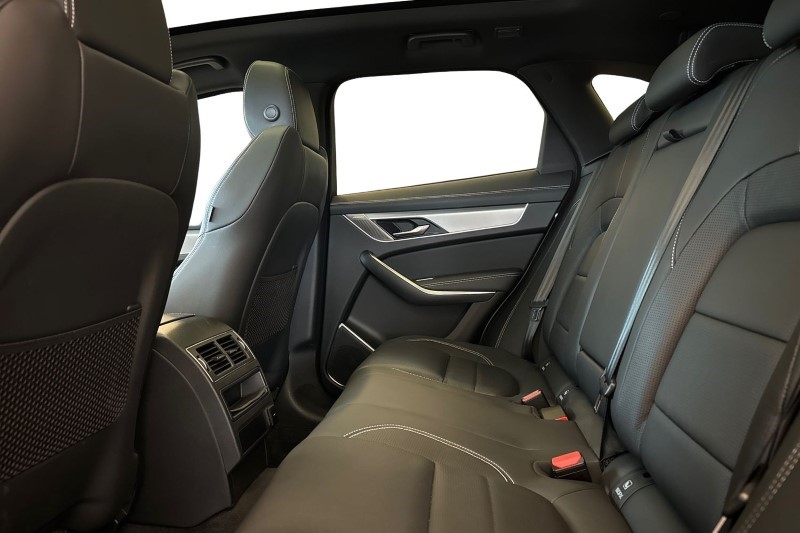 2024 (24) JAGUAR F-PACE 2.0 D200 R-Dynamic SE Black 5dr Auto AWD 3431032