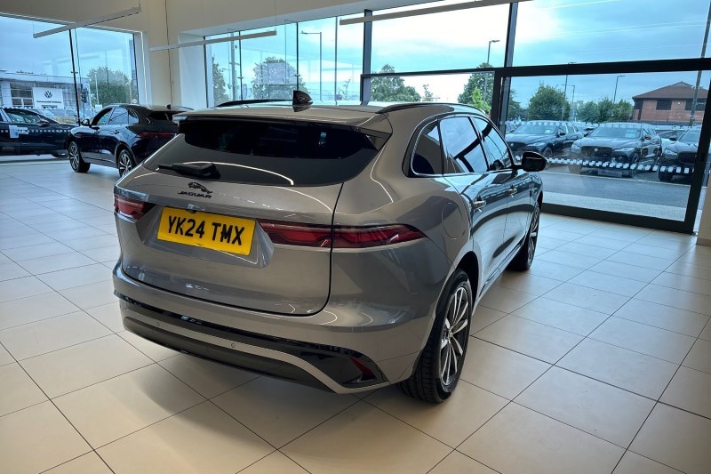 2024 (24) JAGUAR F-PACE 2.0 D200 R-Dynamic SE Black 5dr Auto AWD 3431076