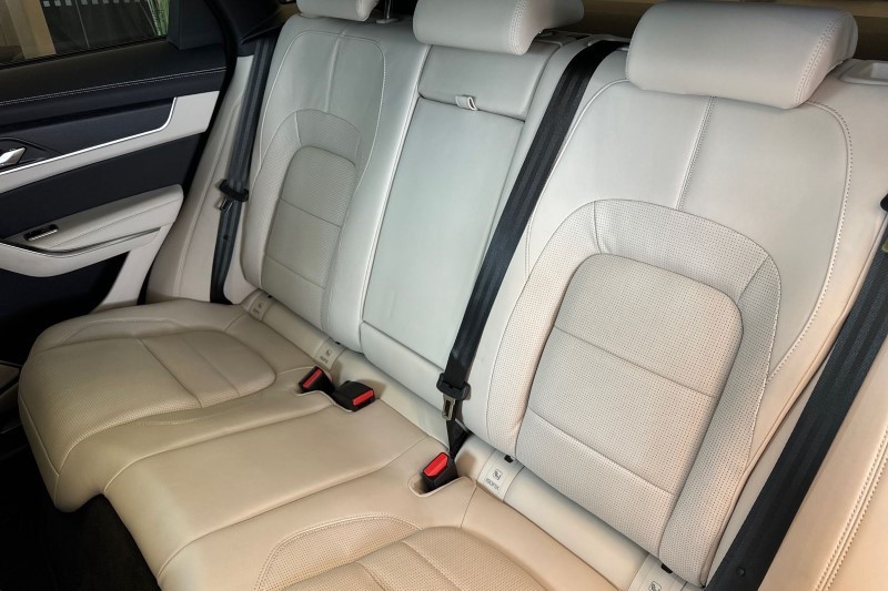 2024 (24) JAGUAR F-PACE 2.0 D200 R-Dynamic HSE Black 5dr Auto AWD 3488705