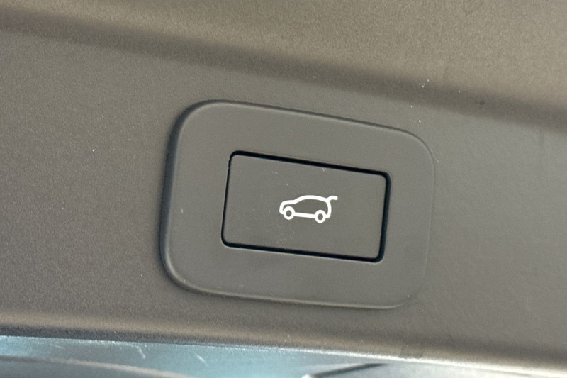 2024 (24) JAGUAR F-PACE 2.0 D200 R-Dynamic HSE Black 5dr Auto AWD 3488709