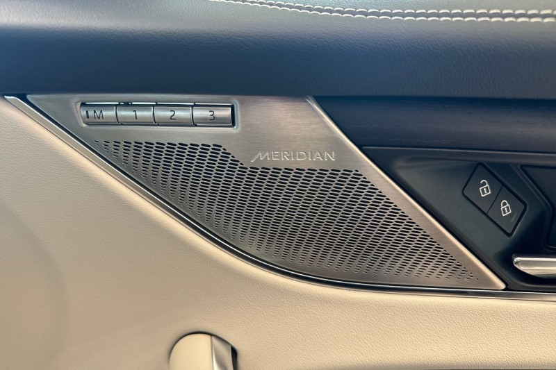 2024 (24) JAGUAR F-PACE 2.0 D200 R-Dynamic HSE Black 5dr Auto AWD 3488686