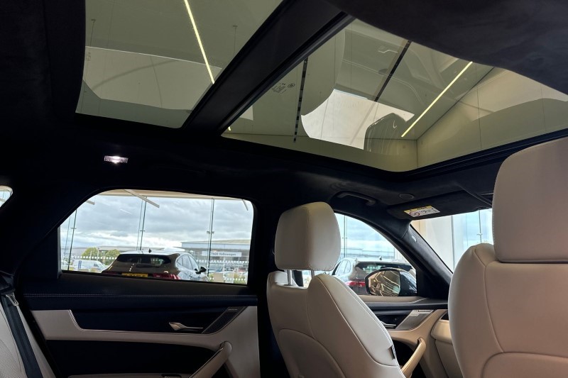 2024 (24) JAGUAR F-PACE 2.0 D200 R-Dynamic HSE Black 5dr Auto AWD 3488684