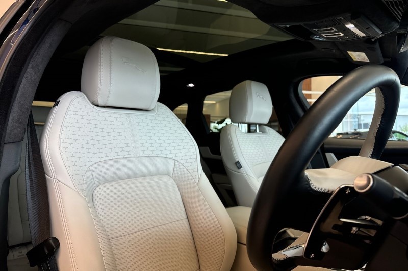 2024 (24) JAGUAR F-PACE 2.0 D200 R-Dynamic HSE Black 5dr Auto AWD 3488690