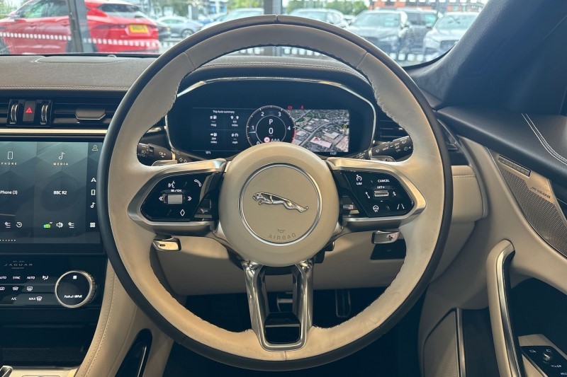 2024 (24) JAGUAR F-PACE 2.0 D200 R-Dynamic HSE Black 5dr Auto AWD 3488691
