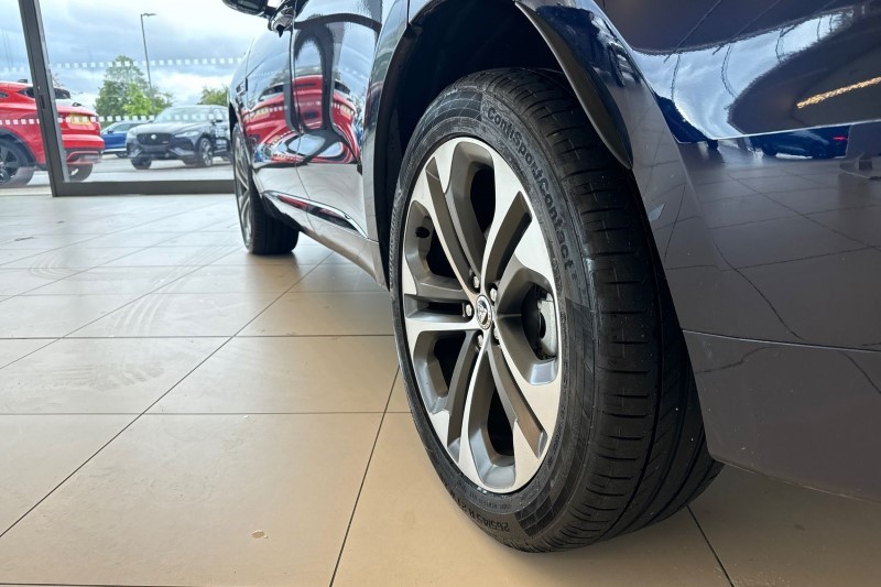 2024 (24) JAGUAR F-PACE 2.0 D200 R-Dynamic HSE Black 5dr Auto AWD 3488711