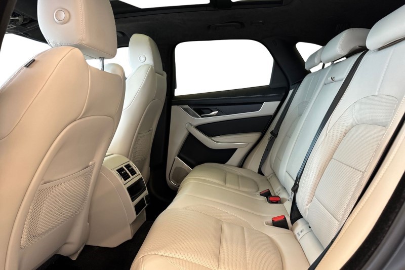 2024 (24) JAGUAR F-PACE 2.0 D200 R-Dynamic HSE Black 5dr Auto AWD 3488678