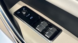 2024 (24) JAGUAR F-PACE 2.0 D200 R-Dynamic HSE Black 5dr Auto AWD 3488687