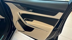 2024 (24) JAGUAR F-PACE 2.0 D200 R-Dynamic HSE Black 5dr Auto AWD 3488685