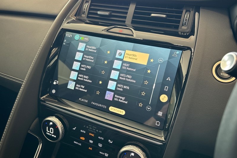 2024 (24) JAGUAR E-PACE 1.5 P300e R-Dynamic HSE Black 5dr Auto 3429898