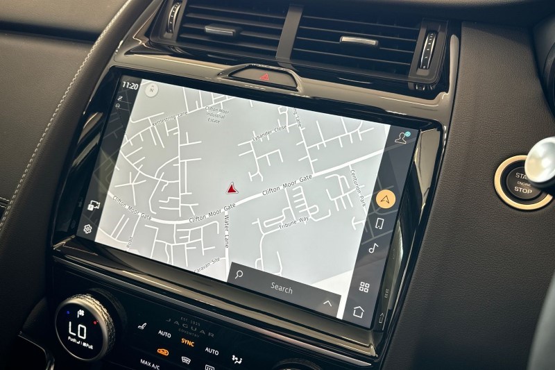 2024 (24) JAGUAR E-PACE 1.5 P300e R-Dynamic HSE Black 5dr Auto 3429896