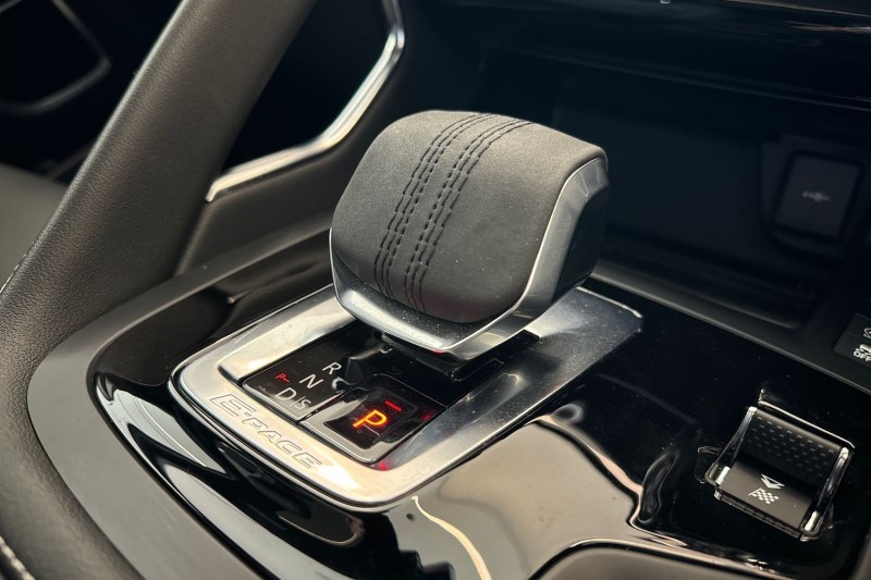 2024 (24) JAGUAR E-PACE 1.5 P300e R-Dynamic HSE Black 5dr Auto 3429903