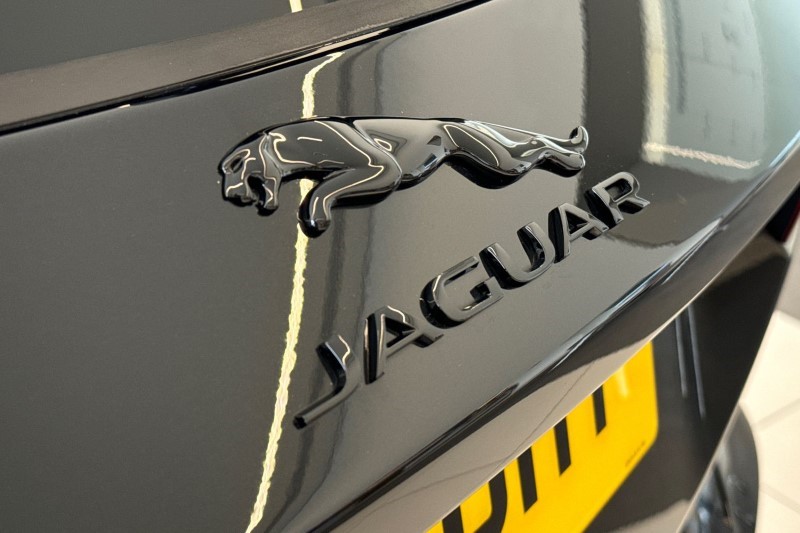 2024 (24) JAGUAR E-PACE 1.5 P300e R-Dynamic HSE Black 5dr Auto 3429917
