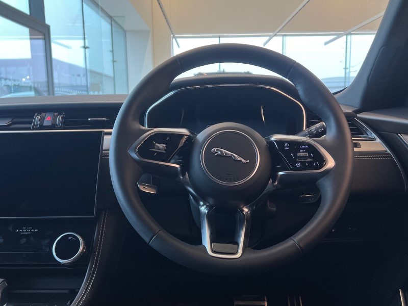 2024 (24) JAGUAR F-PACE 2.0 P400e R-Dynamic SE Black 5dr Auto AWD 3665247
