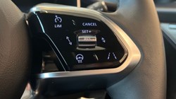 2024 (24) JAGUAR F-PACE 2.0 P400e R-Dynamic SE Black 5dr Auto AWD 3665249