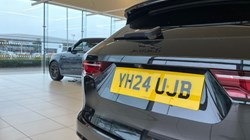 2024 (24) JAGUAR F-PACE 2.0 P400e R-Dynamic SE Black 5dr Auto AWD 3665266