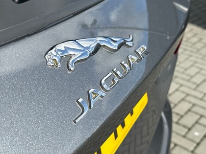 2019 (19) JAGUAR E-PACE 2.0d [180] SE 5dr Auto