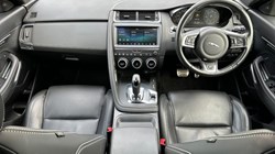 2019 (19) JAGUAR E-PACE 2.0d [180] R-Dynamic HSE 5dr Auto 3044930
