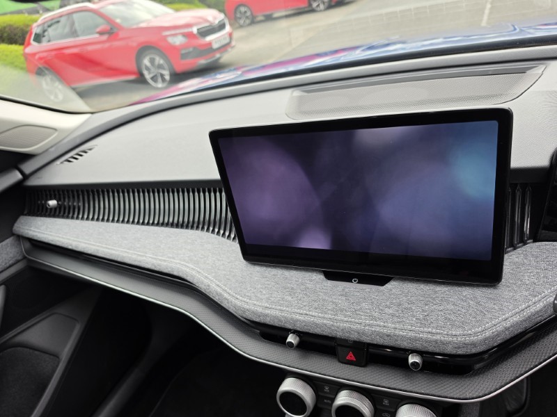 2025 (25) SKODA SUPERB 1.5 TSI e-TEC SE Technology 5dr DSG 5258011