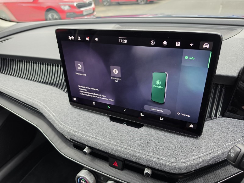 2025 (25) SKODA SUPERB 1.5 TSI e-TEC SE Technology 5dr DSG 5258028