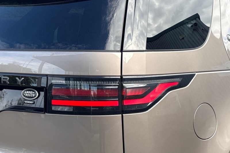 2022 (22) LAND ROVER DISCOVERY 3.0 D300 R-Dynamic SE 5dr Auto 5341129
