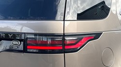2022 (22) LAND ROVER DISCOVERY 3.0 D300 R-Dynamic SE 5dr Auto 5341129