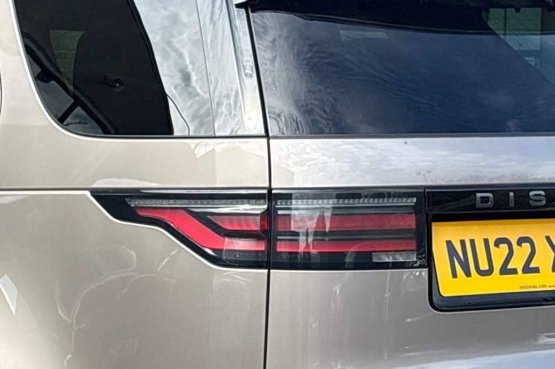 2022 (22) LAND ROVER DISCOVERY 3.0 D300 R-Dynamic SE 5dr Auto 5341098