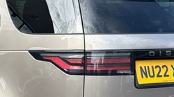 2022 (22) LAND ROVER DISCOVERY 3.0 D300 R-Dynamic SE 5dr Auto 5341098