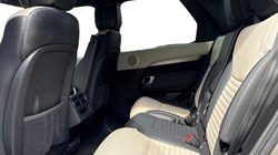 2022 (22) LAND ROVER DISCOVERY 3.0 D300 R-Dynamic SE 5dr Auto 5341083