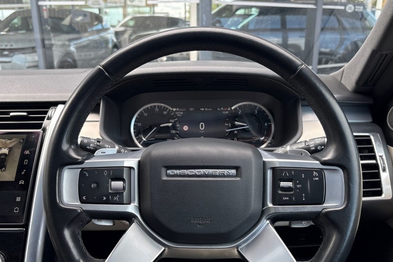 2022 (22) LAND ROVER DISCOVERY 3.0 D300 R-Dynamic SE 5dr Auto 5341106