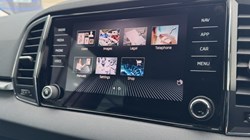 2024 (24) SKODA KAROQ 2.0 TDI SE Drive 5dr DSG 4502461