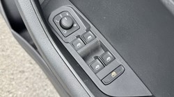2024 (24) SKODA KAROQ 2.0 TDI SE Drive 5dr DSG 4502444
