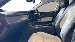 2017 (67) JAGUAR XF 2.0d [180] R-Sport 4dr Auto 3059722