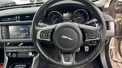 2017 (67) JAGUAR XF 2.0d [180] R-Sport 4dr Auto 3059736