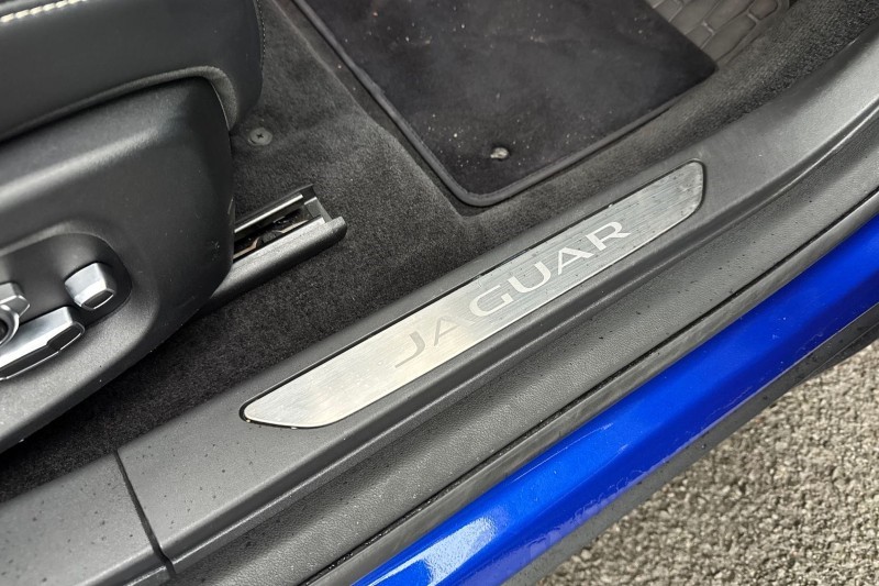 2021 (71) JAGUAR I-PACE 294kW EV400 HSE Black 90kWh 5dr Auto 11kW Charger 5040226