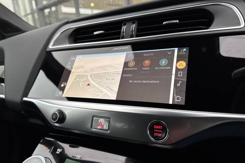2021 (71) JAGUAR I-PACE 294kW EV400 HSE Black 90kWh 5dr Auto 11kW Charger 5040195