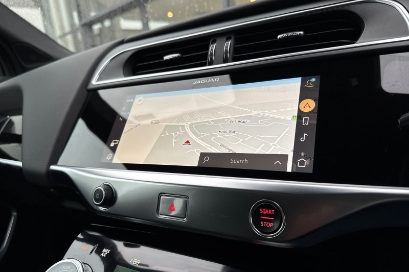 2021 (71) JAGUAR I-PACE 294kW EV400 HSE Black 90kWh 5dr Auto 11kW Charger 5040216