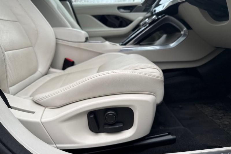 2022 (22) JAGUAR I-PACE 294kW EV400 Black 90kWh 5dr Auto [11kW Charger] 5042668