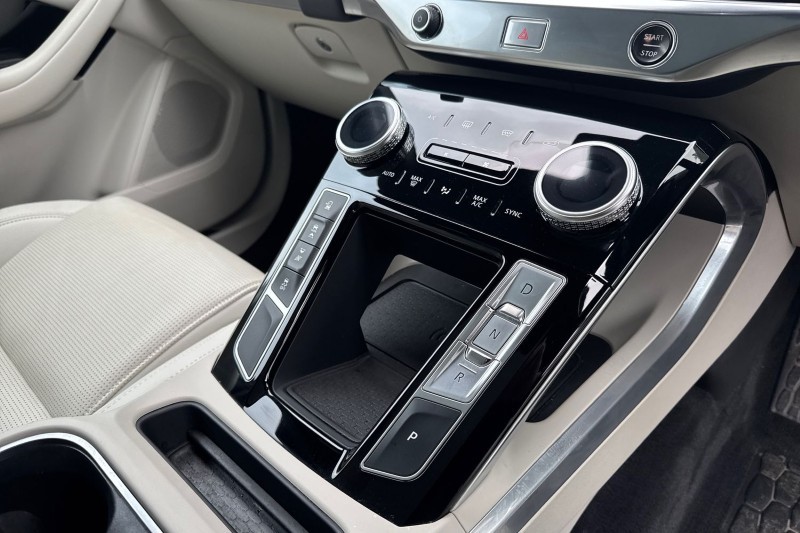 2022 (22) JAGUAR I-PACE 294kW EV400 Black 90kWh 5dr Auto [11kW Charger] 5042657