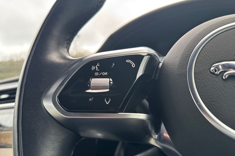 2022 (22) JAGUAR I-PACE 294kW EV400 Black 90kWh 5dr Auto [11kW Charger] 5042672