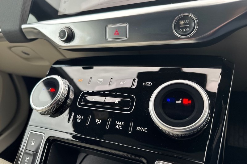 2022 (22) JAGUAR I-PACE 294kW EV400 Black 90kWh 5dr Auto [11kW Charger] 5042680