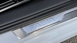 2024 (74) SKODA FABIA 1.0 TSI 116 SE L 5dr 4559742