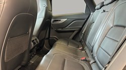 2017 (17) JAGUAR F-PACE 3.0d V6 S 5dr Auto AWD 3055738