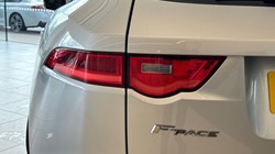 2017 (17) JAGUAR F-PACE 3.0d V6 S 5dr Auto AWD 3055727