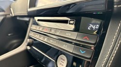 2017 (17) JAGUAR F-PACE 3.0d V6 S 5dr Auto AWD 3055757