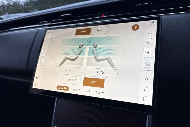 2024 (74) LAND ROVER RANGE ROVER 3.0 P550e Autobiography 4dr Auto 5025145