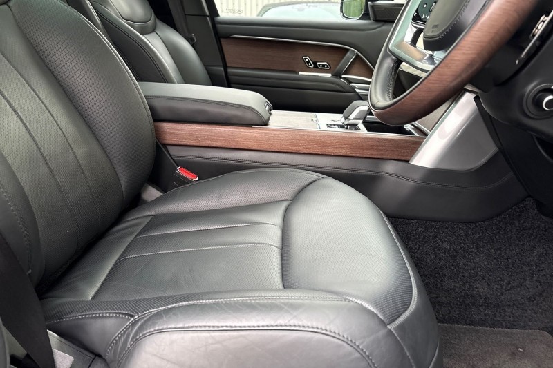 2024 (74) LAND ROVER RANGE ROVER 3.0 P550e Autobiography 4dr Auto 5025136