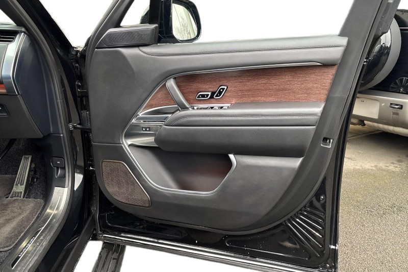 2024 (74) LAND ROVER RANGE ROVER 3.0 P550e Autobiography 4dr Auto 5025133